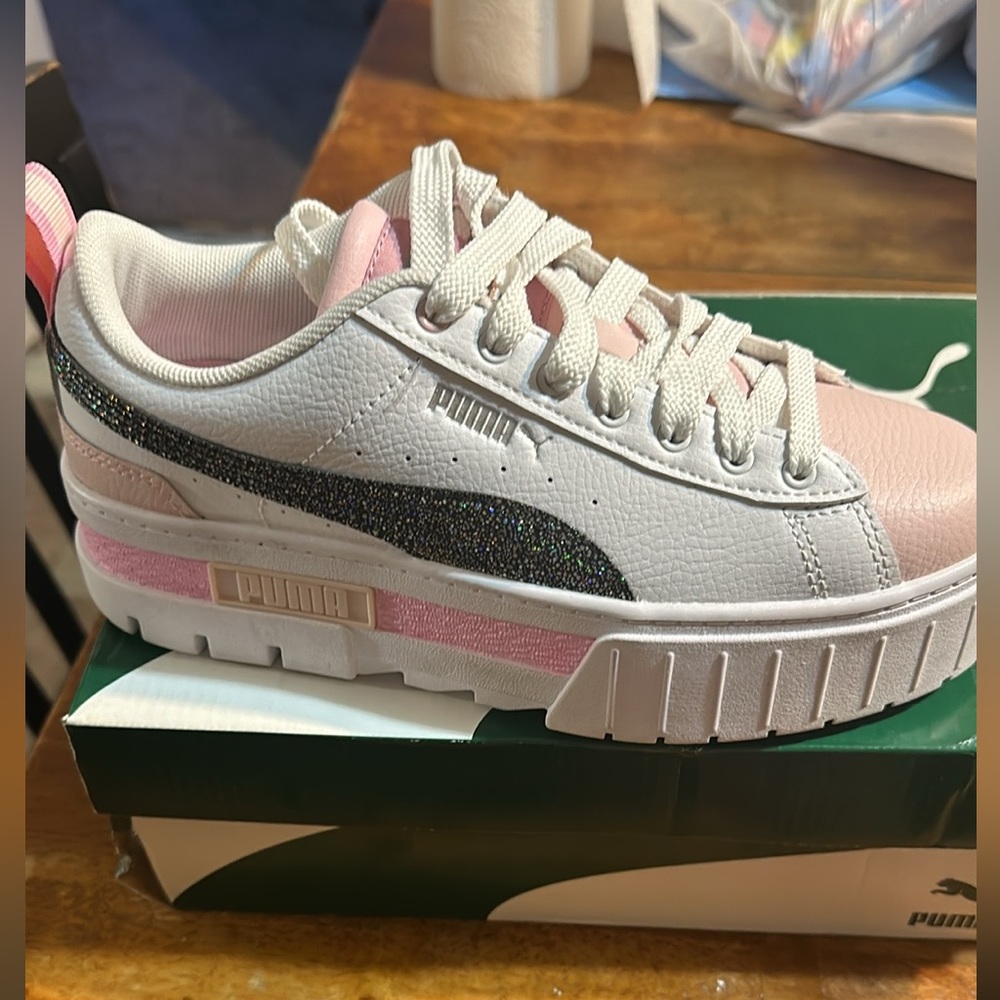 Brand new mayze Aurora JR puma white chalk pink